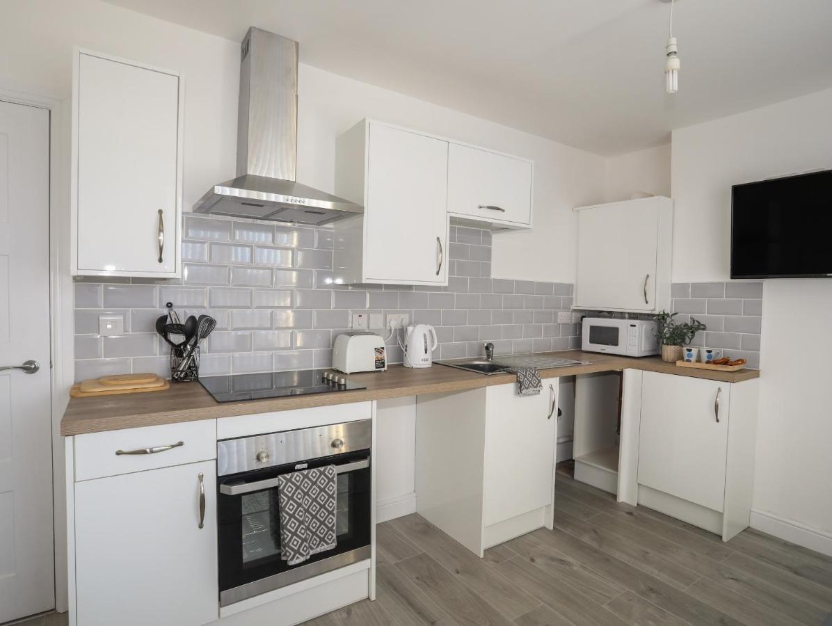 Port Apartment 1 Holyhead Eksteriør billede