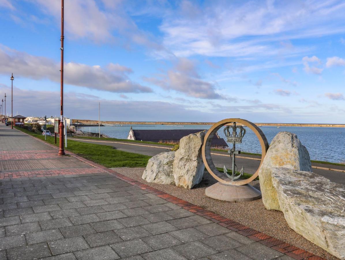 Port Apartment 1 Holyhead Eksteriør billede